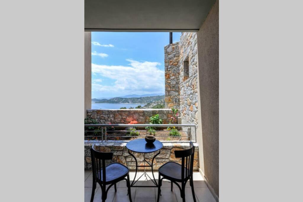 Wonderful Eco Friendly Villa Augustine Ampelo Exterior photo